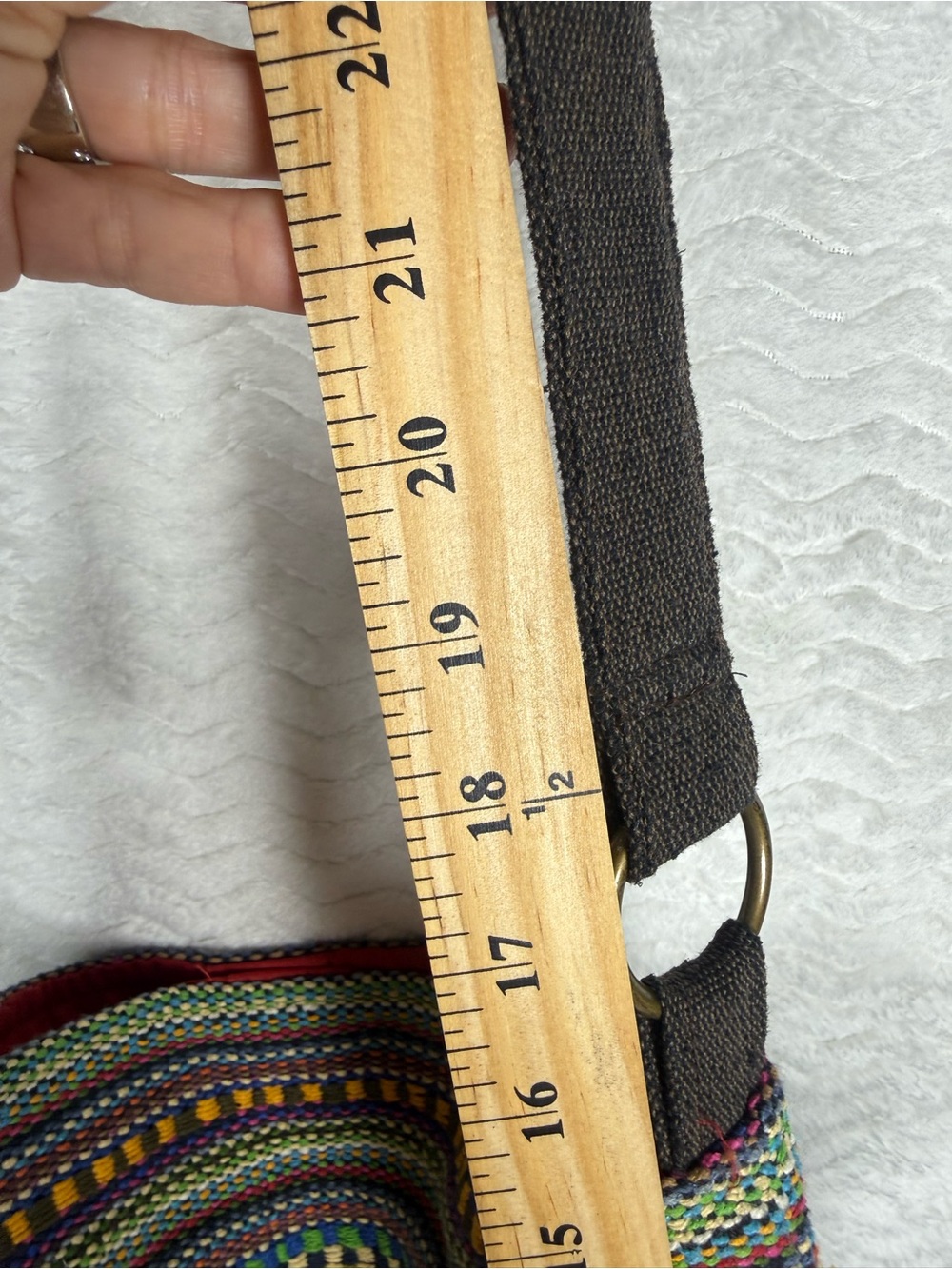 Boho Multi-Color Woven Crossbody Bag. Stunner π€© - Picture 9 of 10